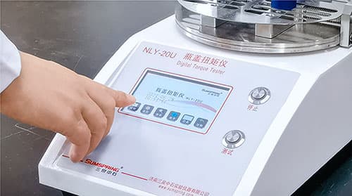 試驗(yàn)界面布局示意 試驗(yàn)界面布局示意